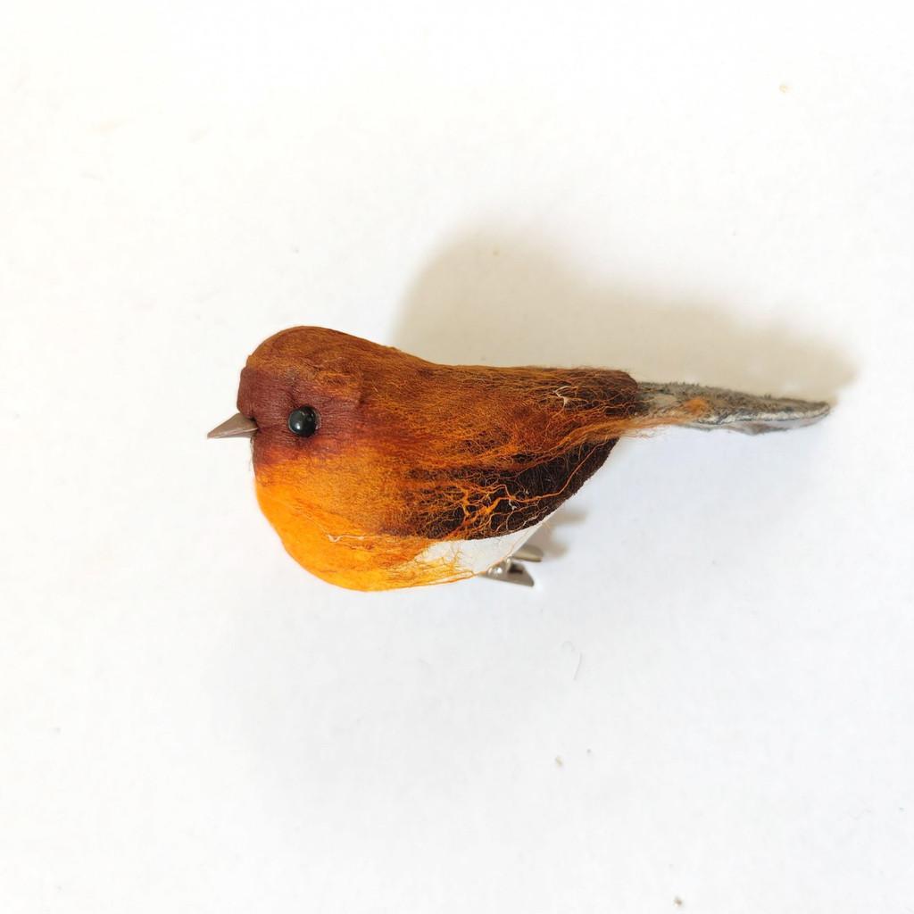 Очаровательное декоративное украшение в виде малиновки красного и оранжевого цвета для сада и праздничного декора