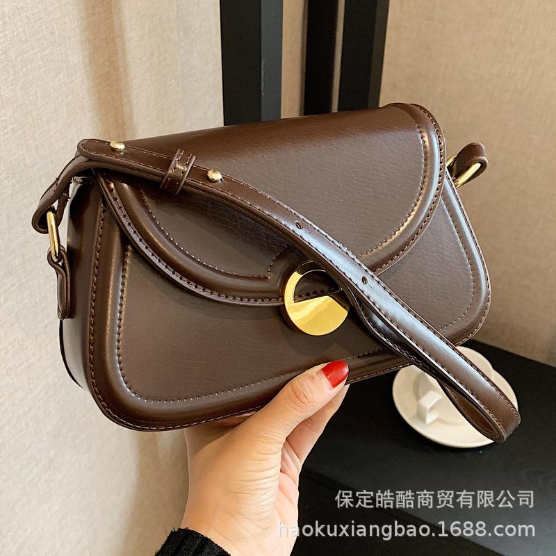 Bag 2025 New Trendy Girl Autumn and Winter Versatile Fashion Retro Niche Design Shoulder Messenger Bag Popular Small Square Bag