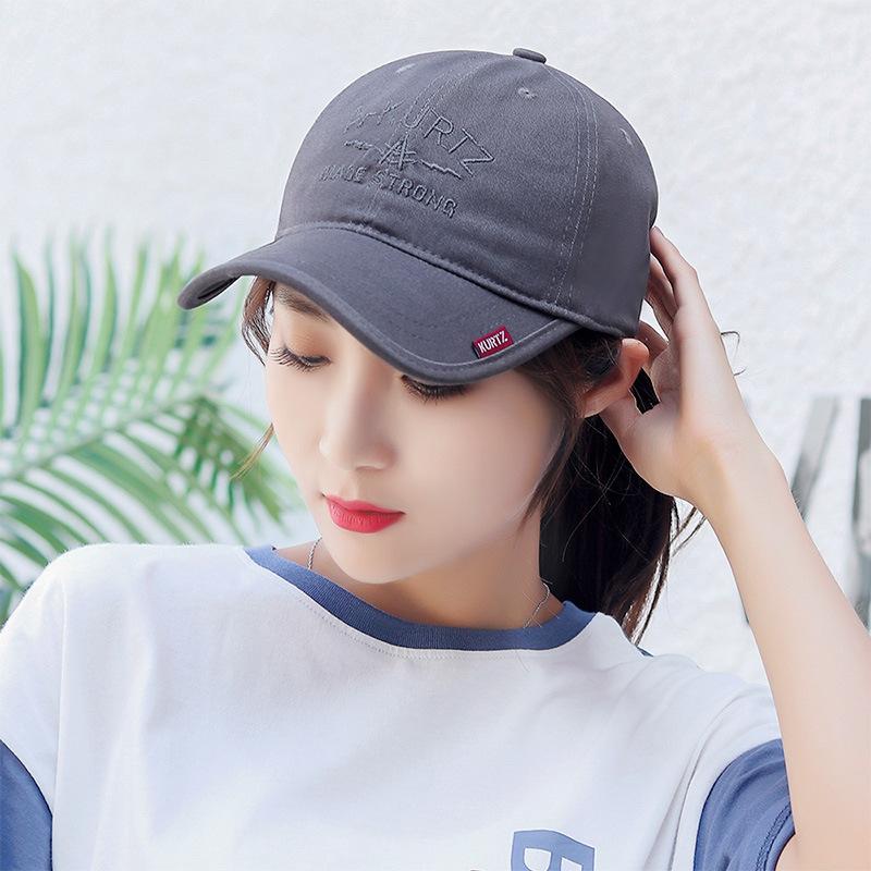 Новая бейсболка с мягкой верхней частью и красной этикеткой, модная вышивка для молодых мужчин и женщин, студенческая козырек, повседневная весенне-летняя шляпа
