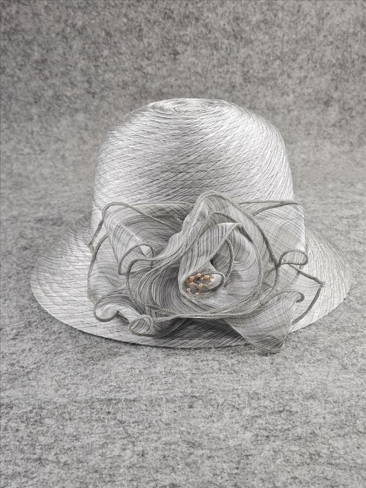 Middle-aged and elderly summer women's hats, light sun hats, sunscreen visors, organza foldable basin hats, mother hats, flowers