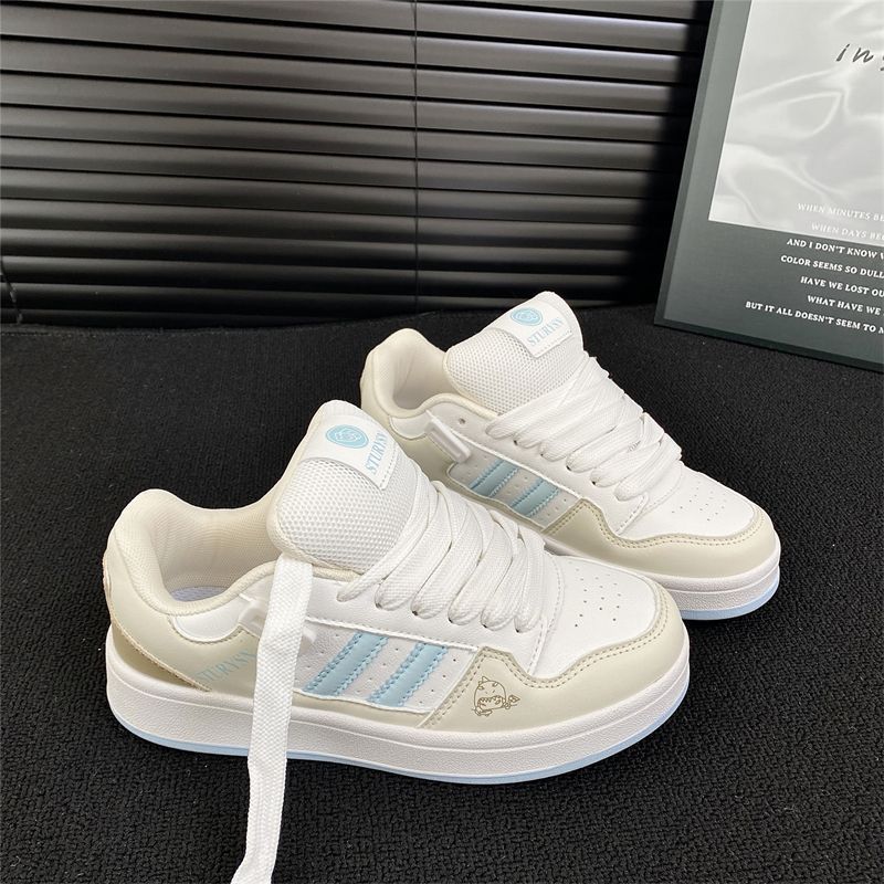 Нишевый дизайн милые туфли-хлебушки женские 2025 новые студенческие повседневные оригинальные модные трендовые корейская версия универсальные белые туфли