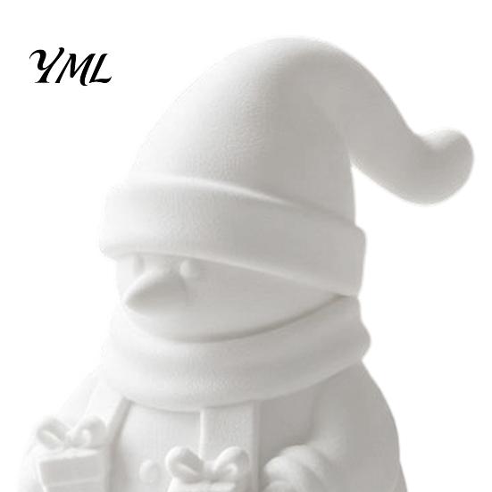 Hand Painted Gift Box Decor 3D Printed Snowman Figurine Holding Boxes, DIY Paintable Christmas Blank White Decorations Ornament, Cute Winter