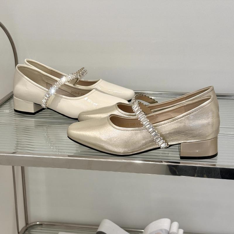 Модные лаконичные туфли-лодочки из искусственной ПУ кожи на низком каблуке для женщин, блестящие с кристаллами, на мягкой подошве, нескользящие лоферы, летние легкие туфли на платформе с квадратным носком для офиса