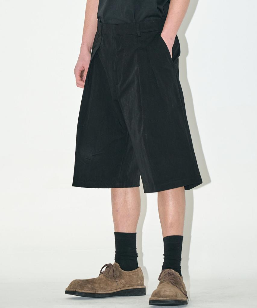 ZPLISH Double-Pleat Half Pants Black