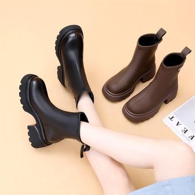 Женские кожаные ботильоны челси 2025: Стройнящие, Толстая подошва, Увеличивающие рост, Застежка-молния сзади, Модный стиль Мартин.