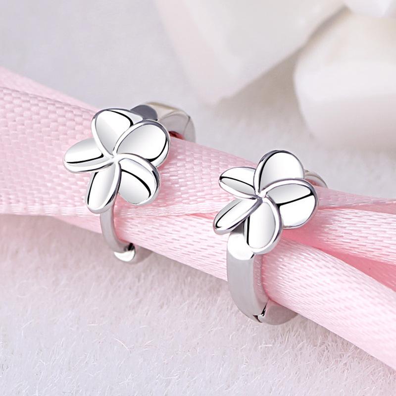 Womens Korean Fashion Elegant Anti-allergy 925 Silver Plated Mini Cute Simple Five-leaf Flower Earrings Female Ear Jewelry Vintage Earrings Gifts