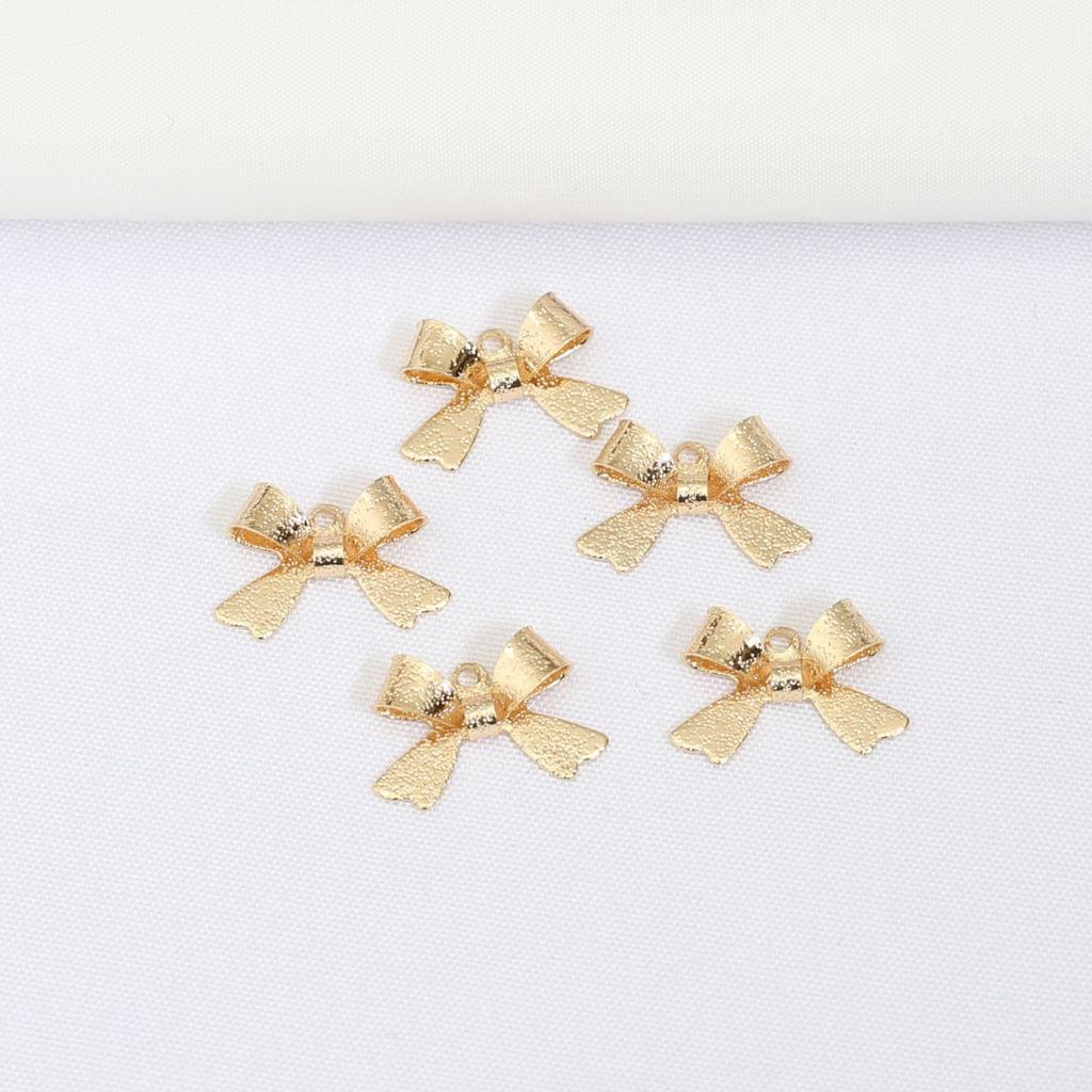 50pcs Color-Preserving 14K Gold-Wrapped Bow Pendant, Matte Butterfly Single Hanging Pendant Diy Handmade Material Bow Tie Connecting Buckle