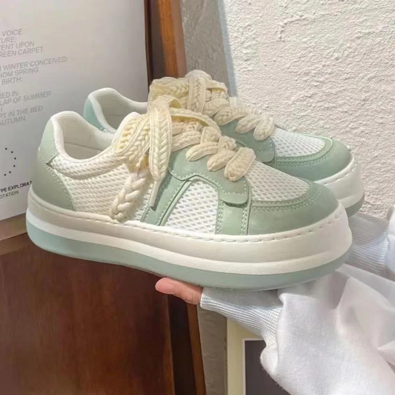 Весна Осень Новые дышащие сетчатые женские спортивные туфли Удобные корейские женские туфли на шнуровке Повседневные универсальные повседневные туфли на плоской подошве