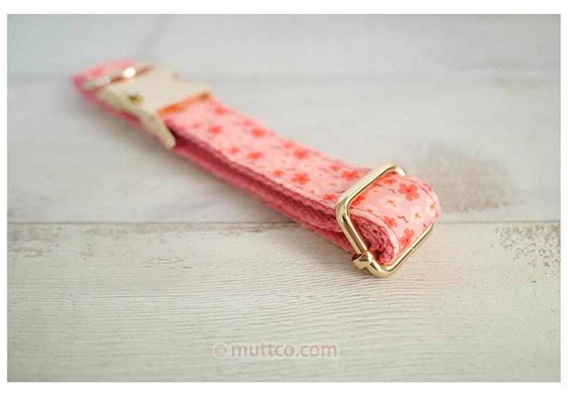 MUTTCO Розовый Ошейник и Поводок для Собак с Рисунком Гусиный Цветок и Пряжкой Светло-Золотого Цвета UDC-167J
