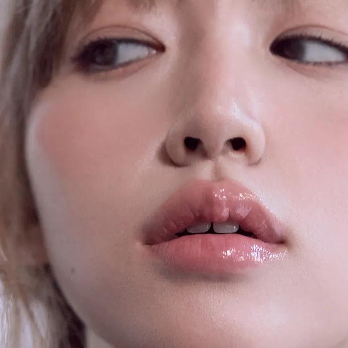 Блеск для губ Bare Shine 10 г