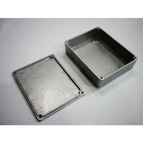 Two unpainted die-cast aluminum cases for DIY effects pedals, HAMMOND 1590BB type (VGS-AEC90BB-NCx2p)
