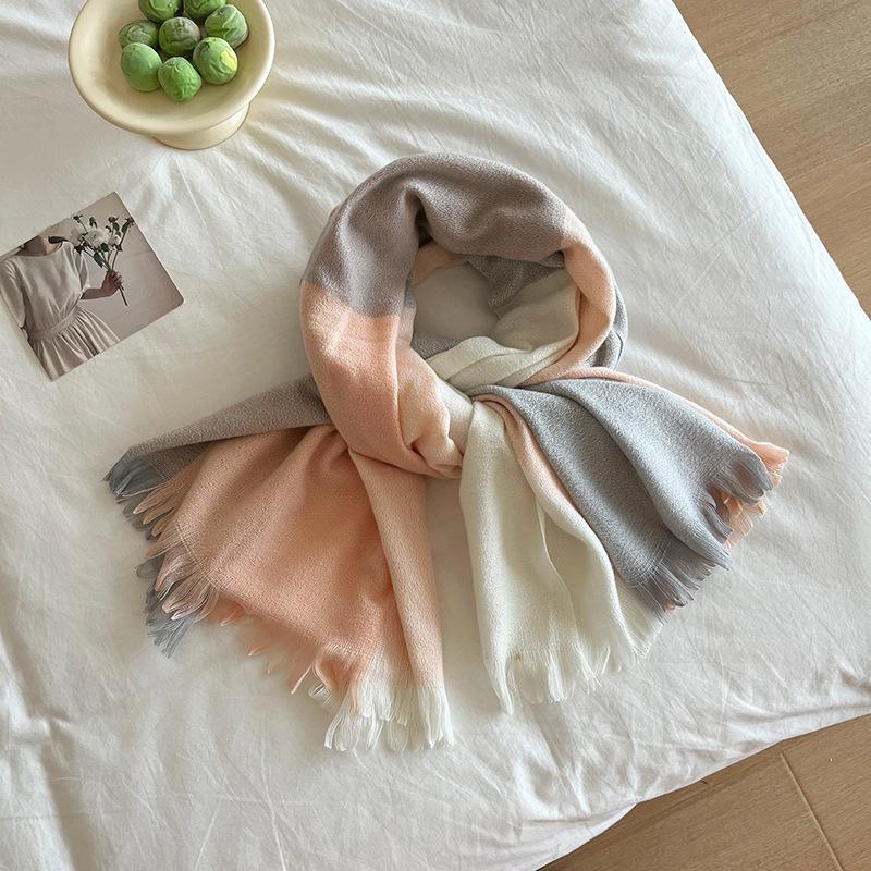 2024 Warm and Comfortable Checkered Imitation Cashmere Scarf for Women