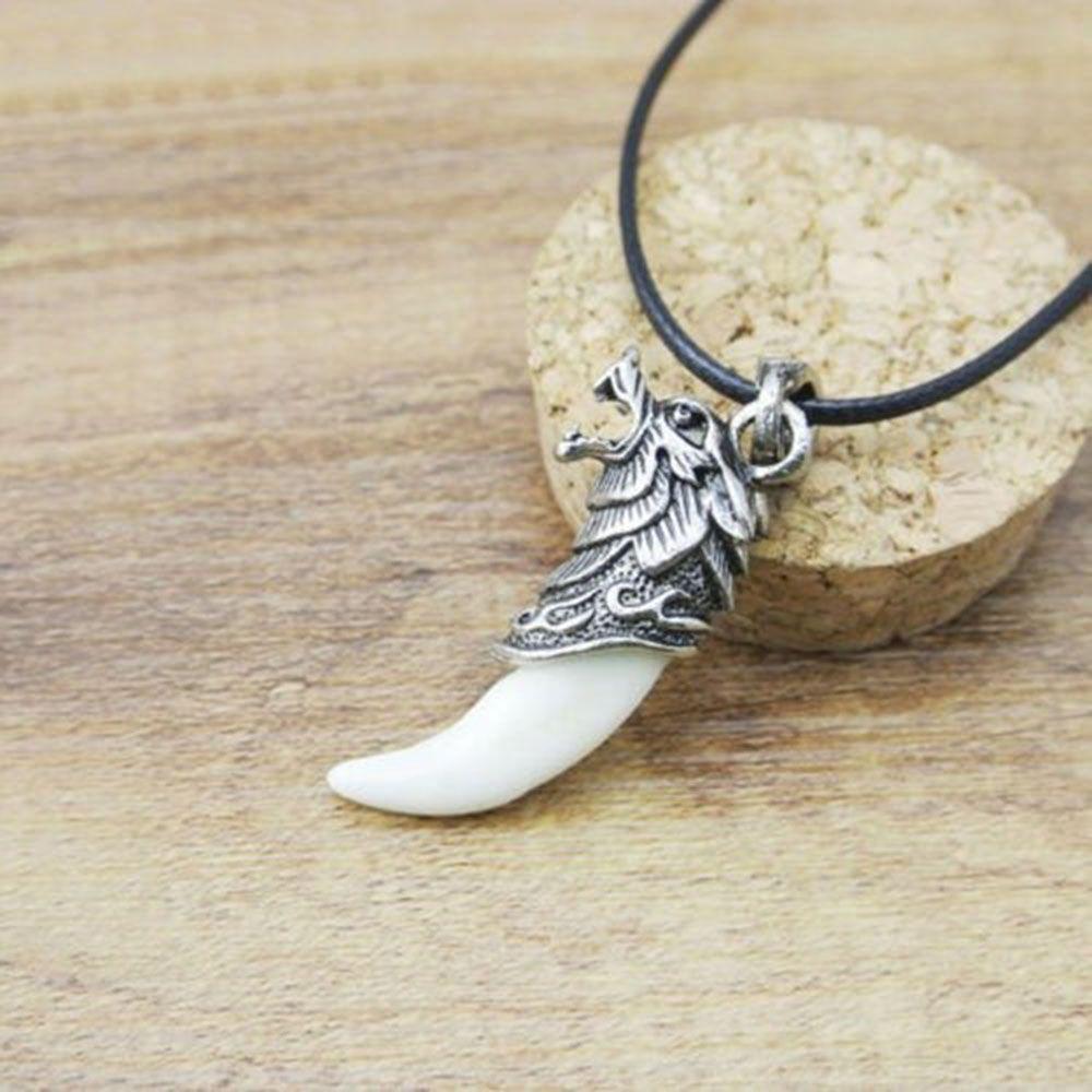 Elegant Men Jewelry Hot Sale Fashion Titanium Steel Domineering Pendant Wolf Tooth Necklace