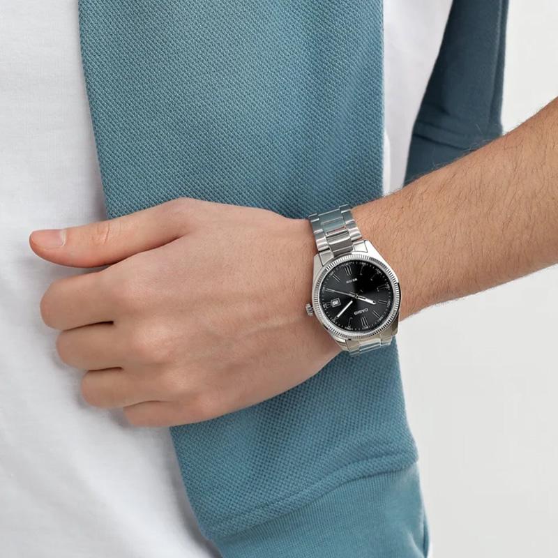 Casio Классическая, простая, изысканная и модная серия CASIOSTANDARD, кварцевый механизм, ремешок из нержавеющей стали, японский и корейский MTP-E505D-1AV
