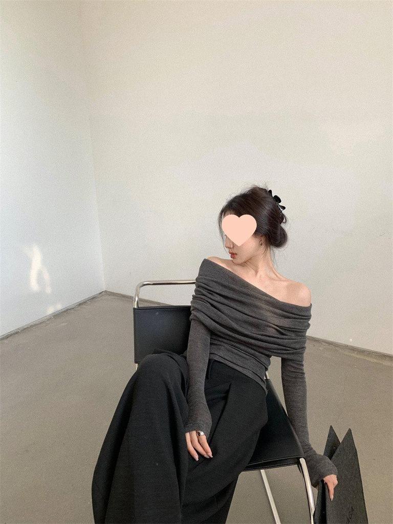 Женский облегающий трикотажный топ с открытыми плечами во французском стиле: Плиссированный дизайн Весна/Осень