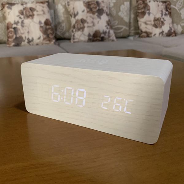 2025 Sound Control LED Digital Alarm Clock Wooden Design Thermometer Qi Wireless Charging Pad Desk Clock