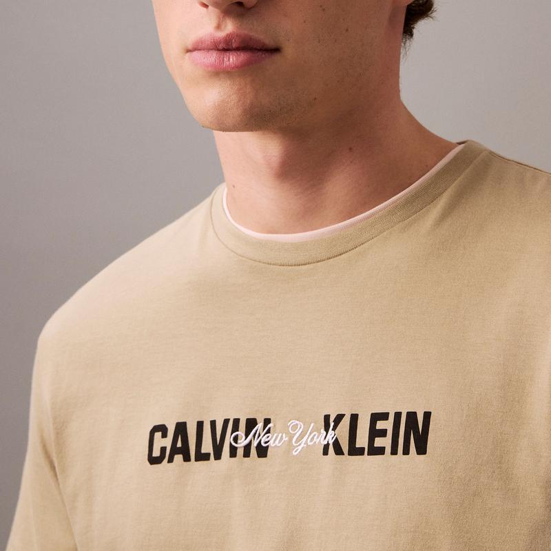 Calvin Klein T-Shirts Men's Crew Neck Moderate 4RB807G