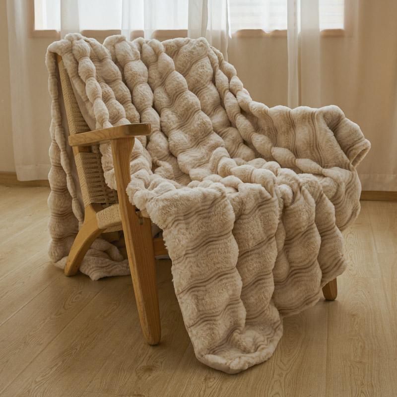 Luxury Solid Color Faux Rabbit Fur Blanket Winter Thickened Warm Faux Fur Blanket Soft Fluffy Throws Blankets for Sofa Bed Naps