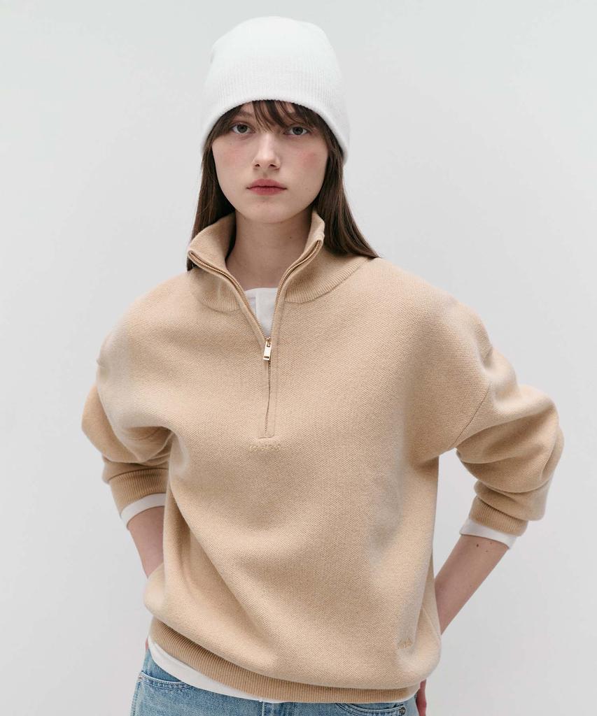 ROLAROLA High Neck Knit Half Zip-Up Beige