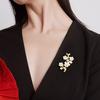 Yishu Pear Blossom Brooch High-End Women'S Niche Design Sense Brooch Pearl Enamel Blossom Pin Suit Coat Accessories