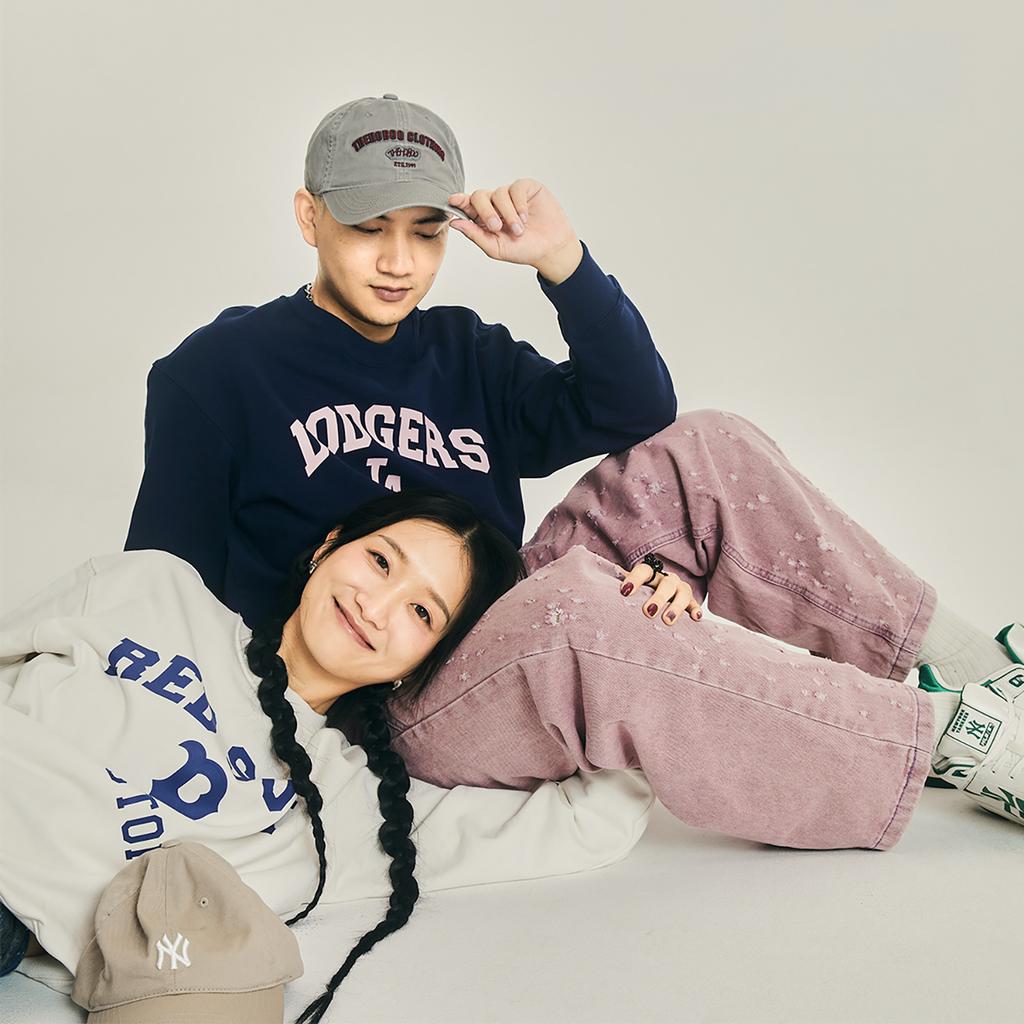 New MLB College Style Series Sweatshirt Unisex Dark Cream 3AMTV0134-43CRD