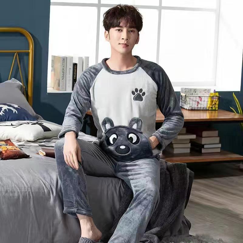 Осень-зима, новая пижама из кораллового флиса для мужчин, круглый вырез, длинный рукав, домашний комплект для мужчин, комплект из 2 предметов с принтом для дома для мужчин