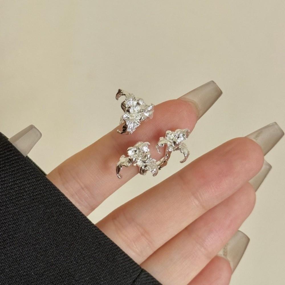 Adjustable Chinese-style Ring Elegant Metal Material Floral Stacking Ring Drip-glaze Finish Two-tone Design Open Ring