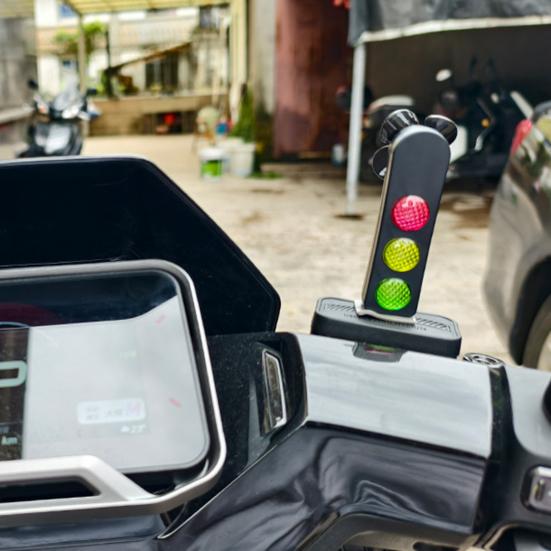 Мотоциклетный светофор, автомобильные украшения, крутые оригинальные указатели поворота, украшение для мотоцикла с красными, желтыми, зелеными огнями