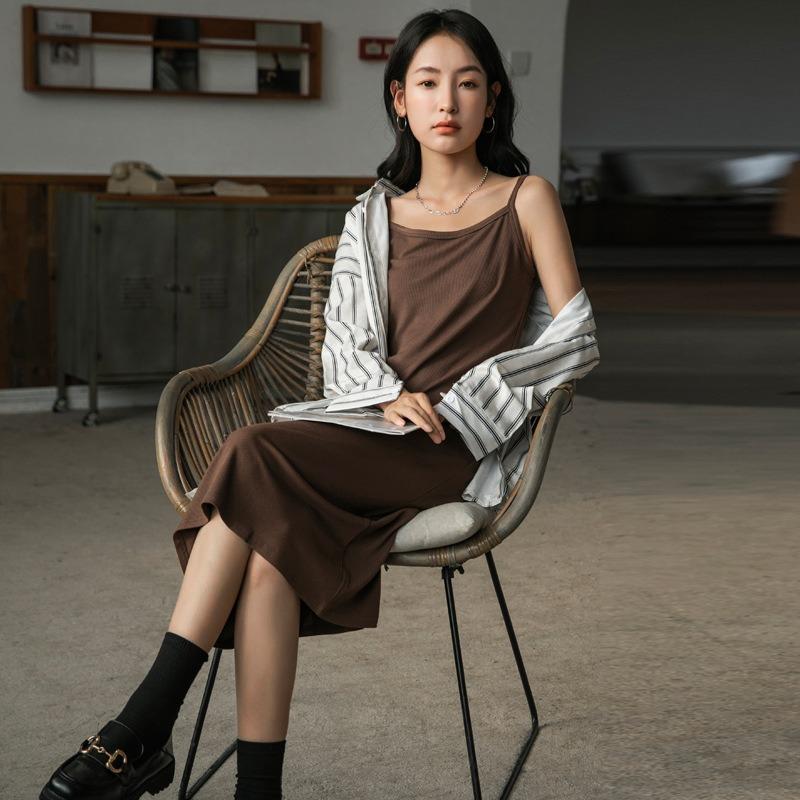 Платье-халтер женское летнее со свободным прямым жилетом длинное платье выше колена