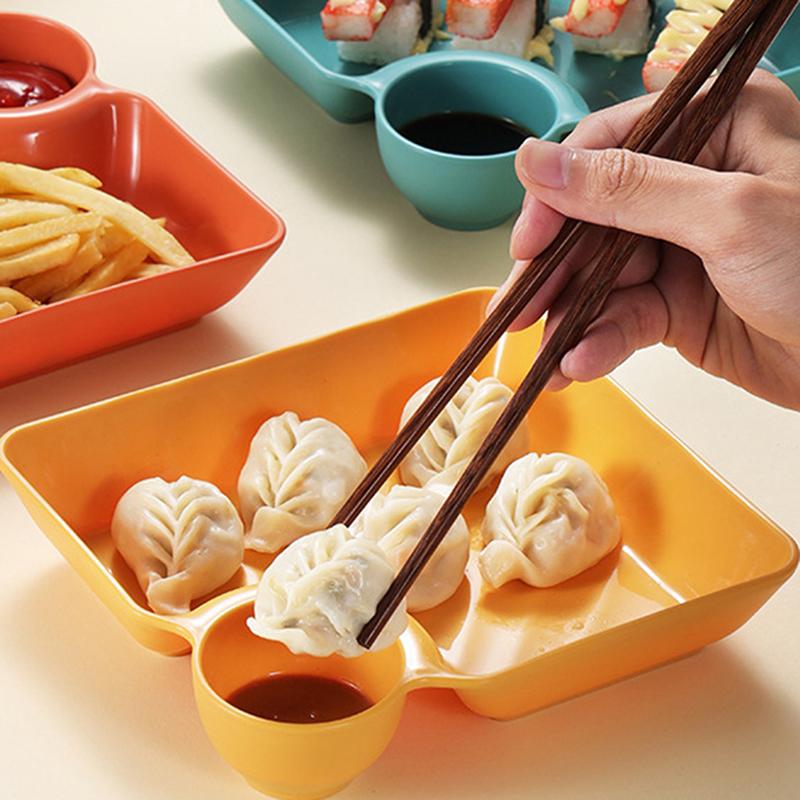 Квадратная тарелка для пельменей с уксусным соусом, место для закуски