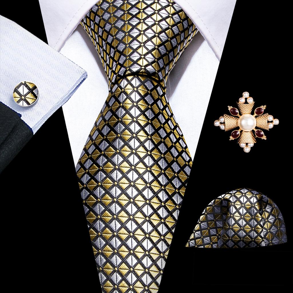 Комплект для мужчин: галстук, брошь и карманный платок