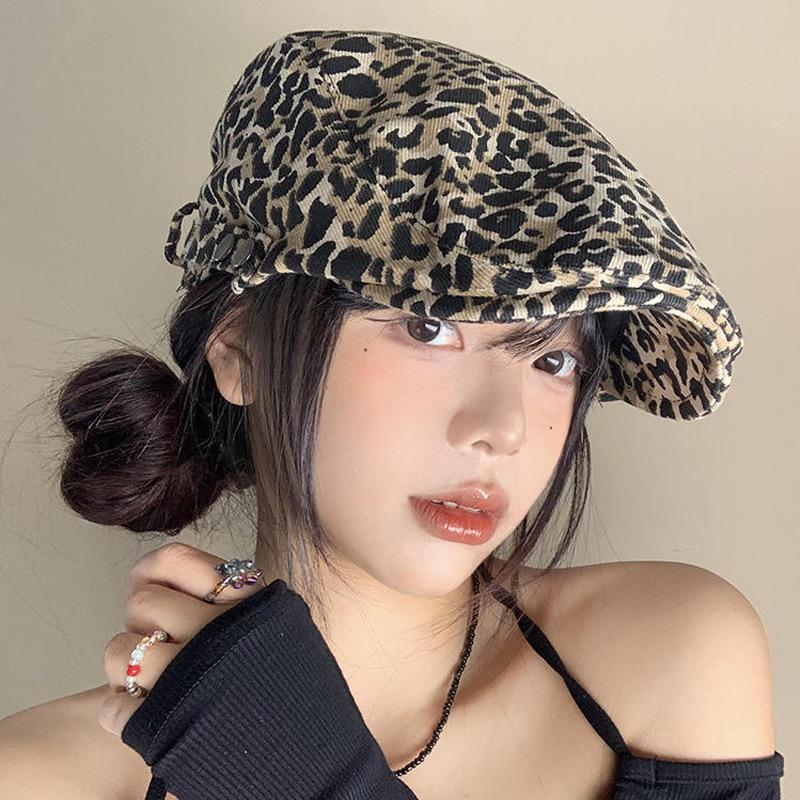 Американская ретро-шляпа Женская шляпа Spice Girl с леопардовым принтом Forward Hat Autumn Thin Niche Design Sense Fashion Duck Tonge Beret