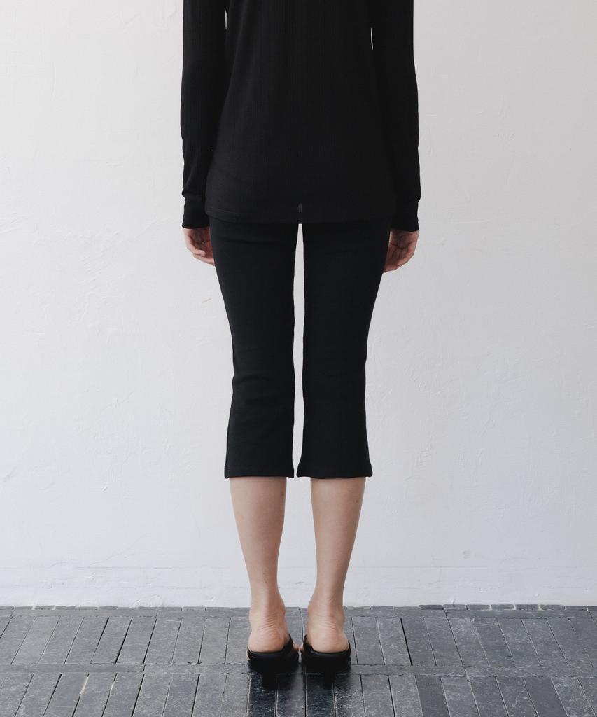 AFTERGLOWOOL Knit Capri Leggings Pants-Black