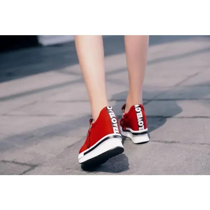 Мода 2024 Новые кроссовки на платформе Женская обувь Красная Повседневная обувь Удобные каблуки Черные парусиновые туфли Женские кроссовки на скрытой танкетке