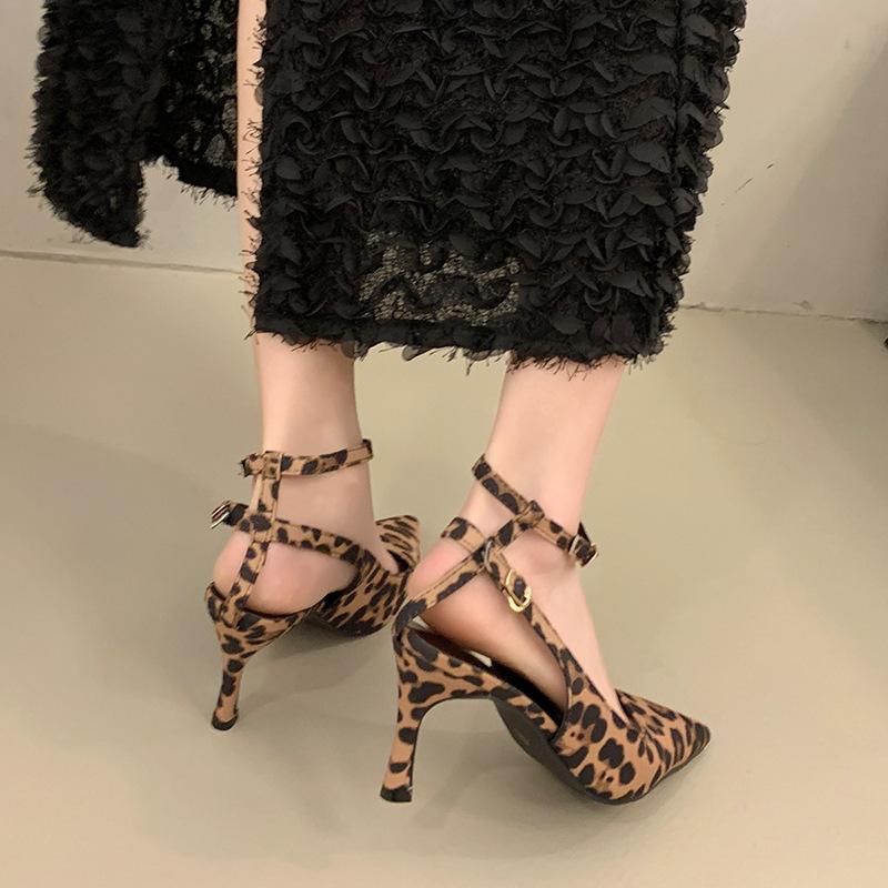 Весенне-летние новые туфли-лодочки с леопардовым принтом, острым носком, тонким каблуком, на высоком каблуке, с закрытой пяткой, сандалии с открытым носком, туфли женские на высоком каблуке