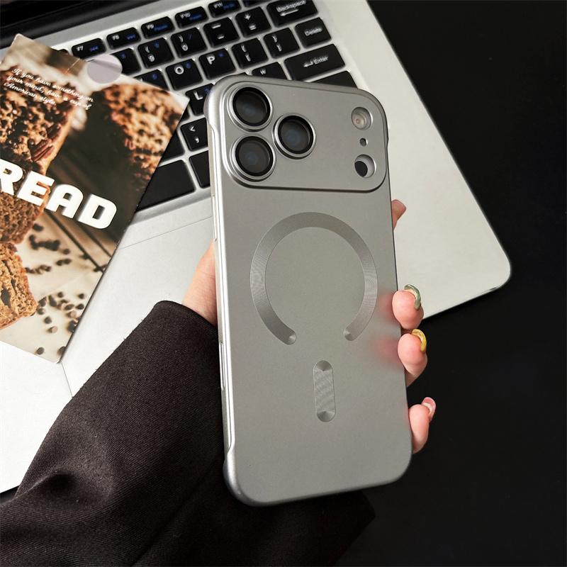 Безрамочный Магнитный Чехол Для iPhone 17 Air 16 15 14 Plus 13 12 11 Pro Max Plus Для Magsafe Защита Камеры Жесткая Задняя Крышка из Поликарбоната