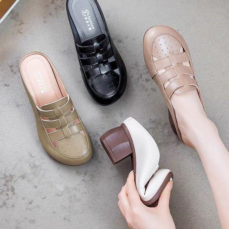 Summer New Hollowed Out Breathable Sandals Fashionable and Comfortable Non Slip Sandals Women's Slippers