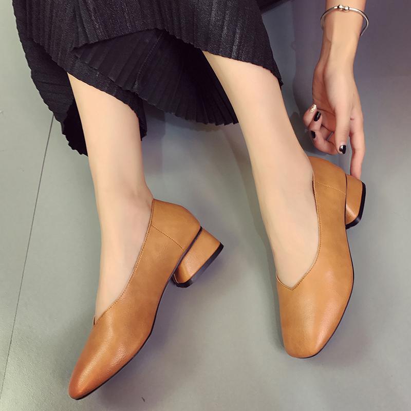 2024 модная нескользящая обувь на низком каблуке, женская летняя и осенняя повседневная кожаная обувь с квадратным носком, простая обувь с неглубоким носком
