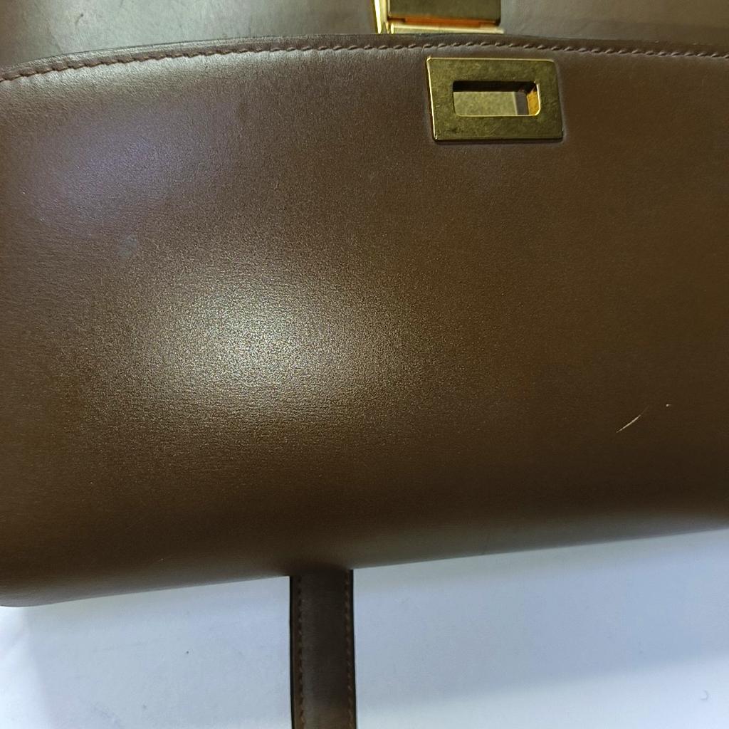 [Pre-Owned] Classic Box Gold Buckle Polished Calfskin Tofu Square Crossbody Shoulder Bag Medium - Fair #1PD4JS8