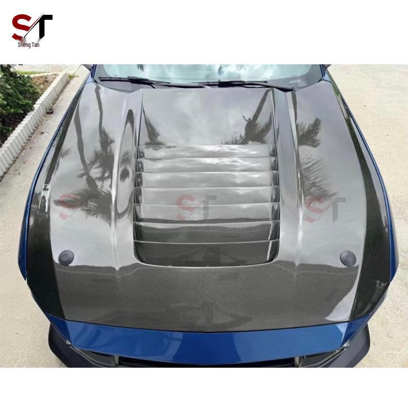 Suitable for 24 Ford Mustang: Carbon Fiber Engine Hood Body Kit