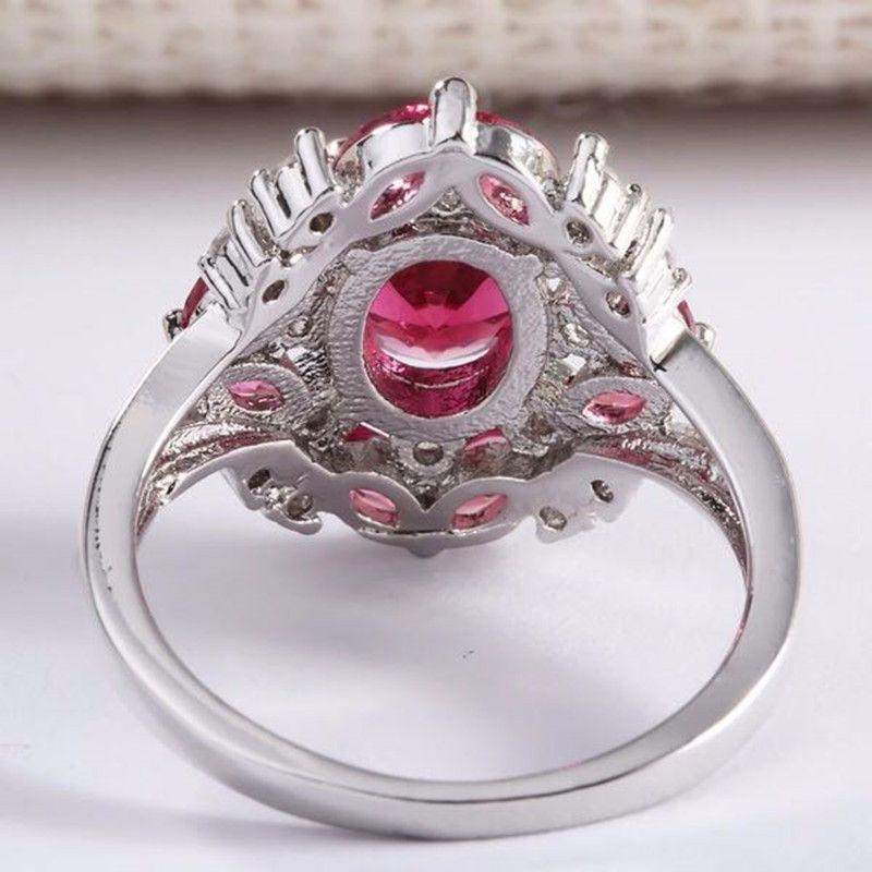 Великолепные посеребренные кольца с натуральным синим сапфиром овальной огранки и стразами