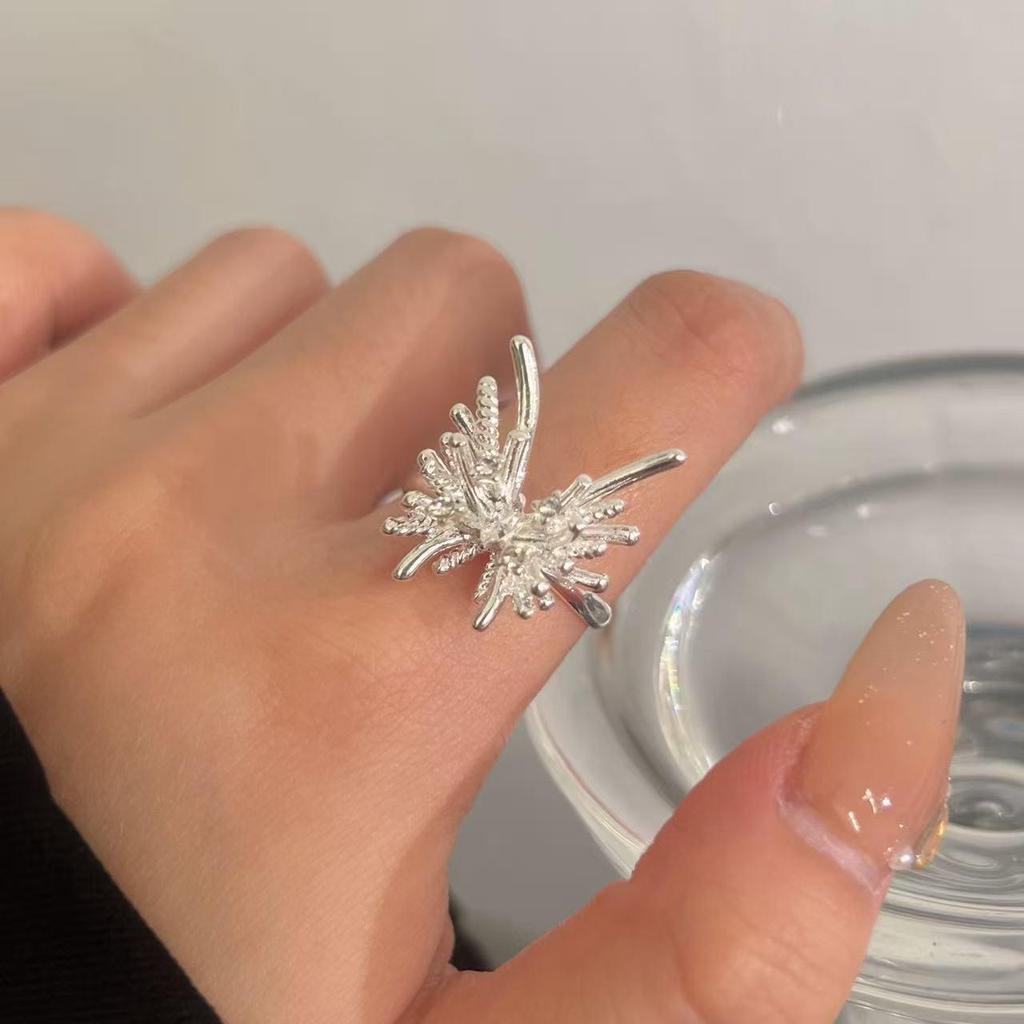 Цветочное кольцо из стерлингового серебра для женщин - Высококачественный дизайн с открытым соединением для осени/зимы