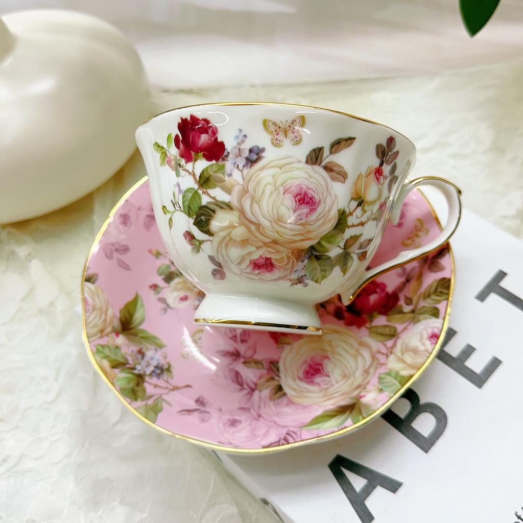 Изысканная керамическая кофейная тарелка в европейском стиле с изображением камелии, набор для послеобеденного чая в подарочной коробке 240 мл