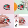 Unique Geometric Dice Style Brooch For Couples Personalized Fashionable Accessory For Bags And Hats