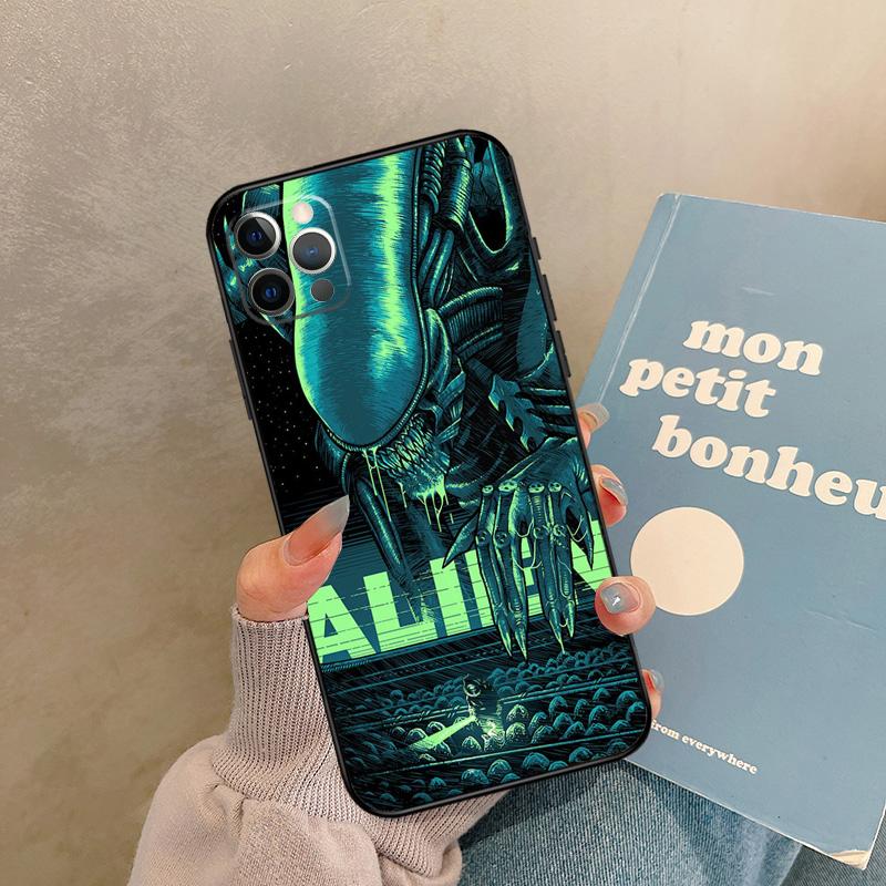 Чехол Alien Vs Predator для iPhone 17 Air 15 14 13 12 11 16 Pro Max 13 mini XR 15 16 Plus 16e Задняя крышка