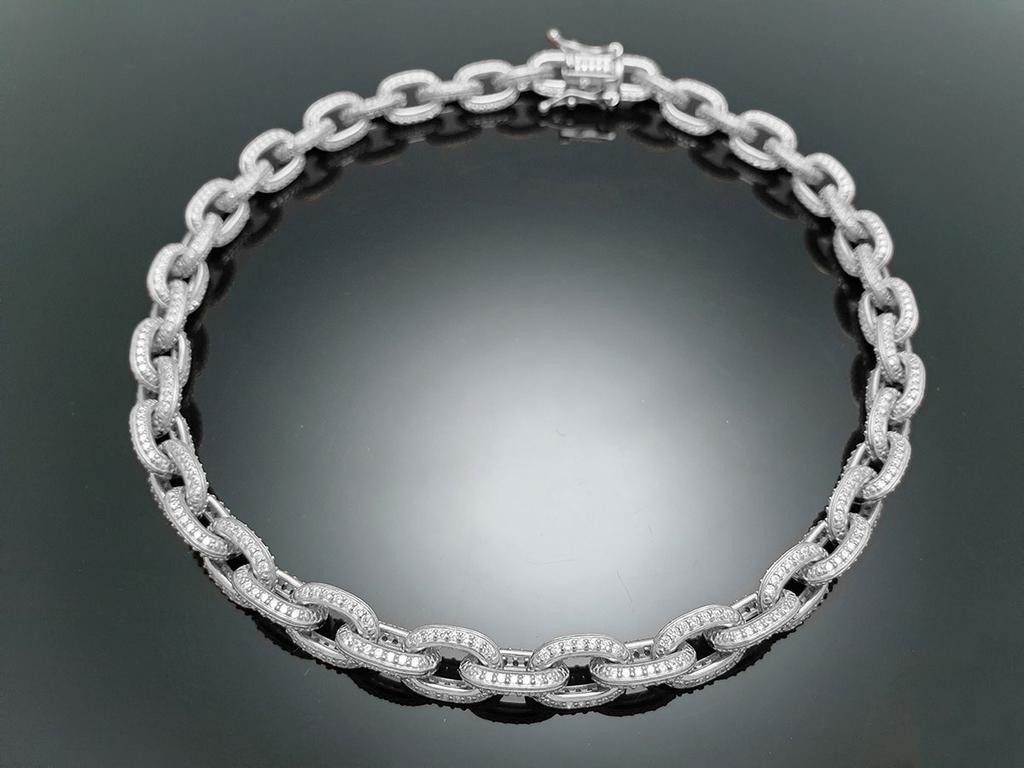 Wooing Ice Edge Oval Chain Necklace White Gold