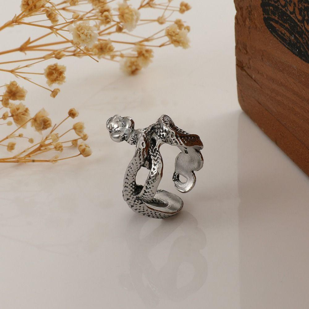 Рок Черный Ручной работы Личность Хип-хоп Ювелирные изделия Ретро Цинк Цинковый сплав Кольцо Мужское Открытое кольцо Серебряное Кольцо со змеей