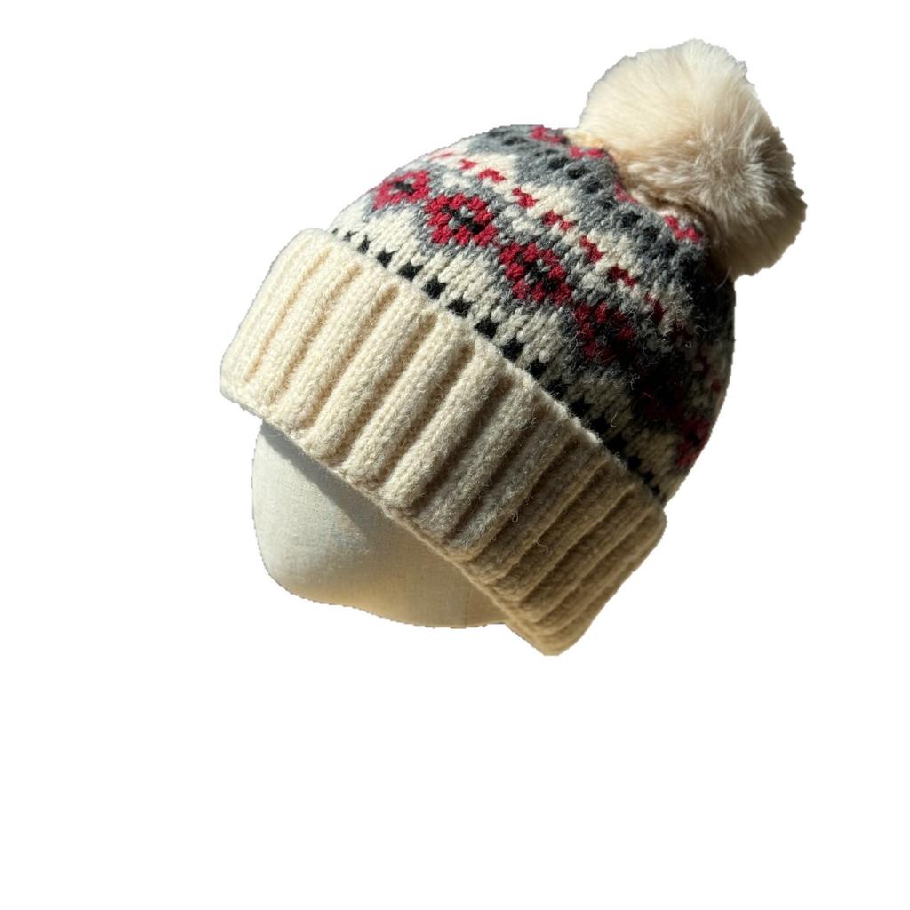 Рождественская шерстяная шапка Fair Isle для женщин, зимняя теплая и милая шапка с меховым помпоном для защиты ушей, модная холодная шапка