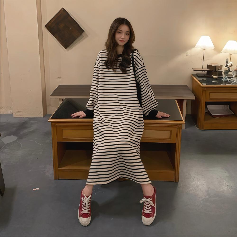 Vintage striped sweater dress women's autumn long over-knee meat covering and thin casual loose college style t-shirt skirt