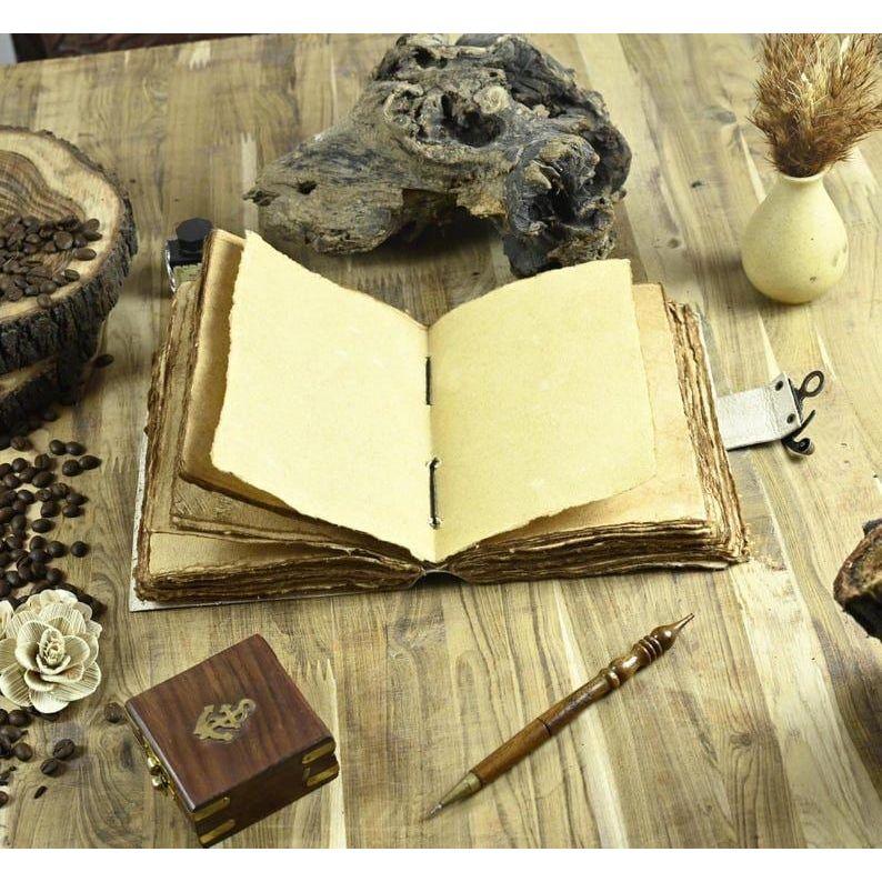Кожаный гримуар-дневник «Древо жизни»: Пустая книга теней